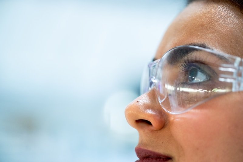 Pipetting in a laboratory